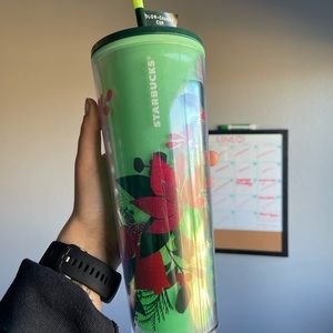 Starbucks cup. Changing color